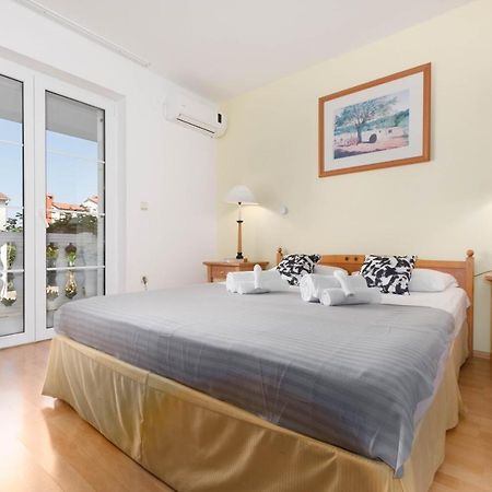 Villa Lucija Pjescana Uvala Luaran gambar