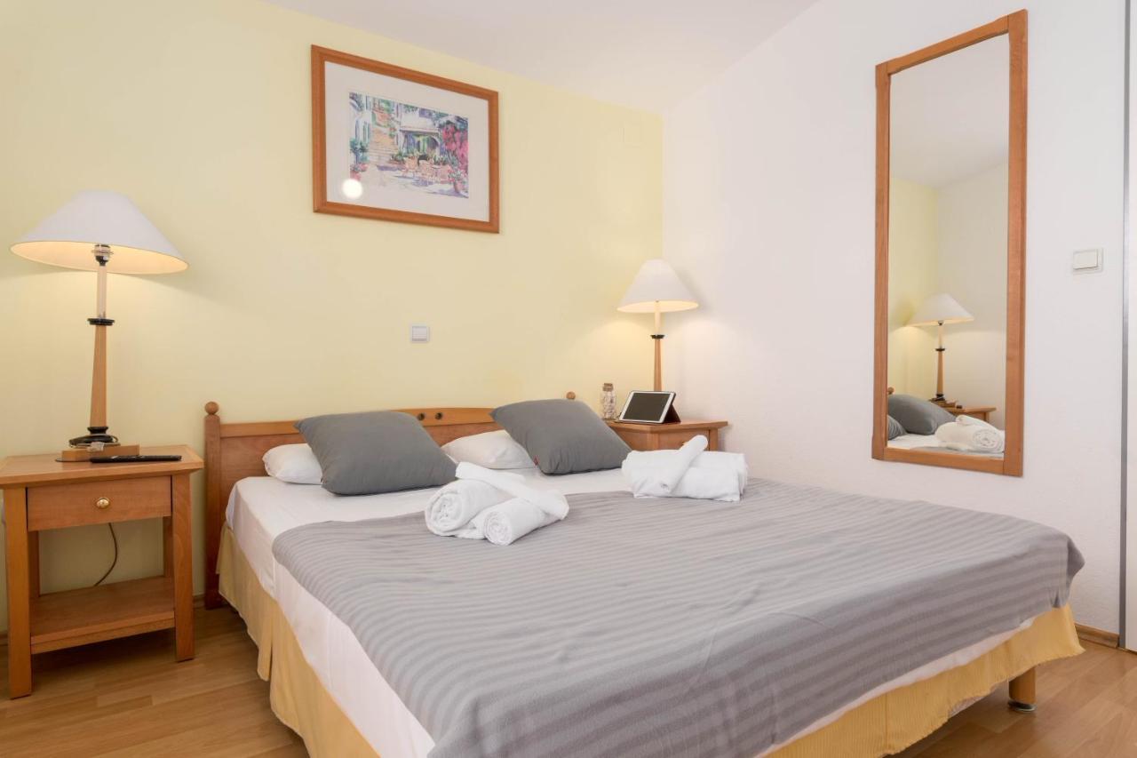 Villa Lucija Pjescana Uvala Luaran gambar