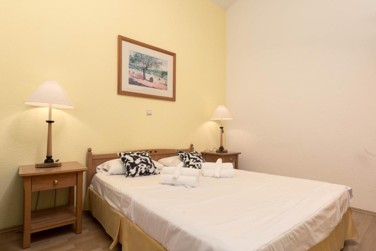 Villa Lucija Pjescana Uvala Luaran gambar