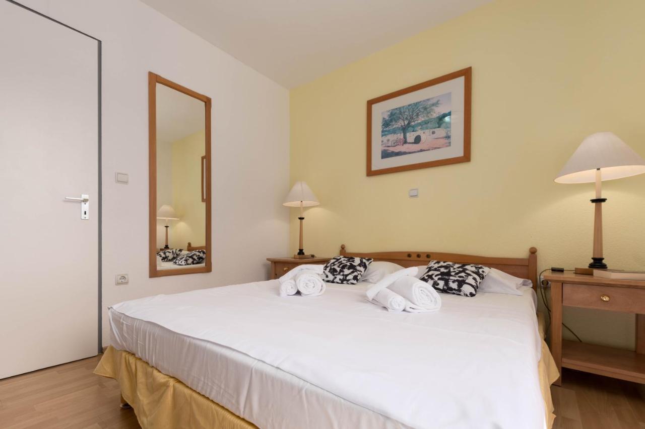 Villa Lucija Pjescana Uvala Luaran gambar